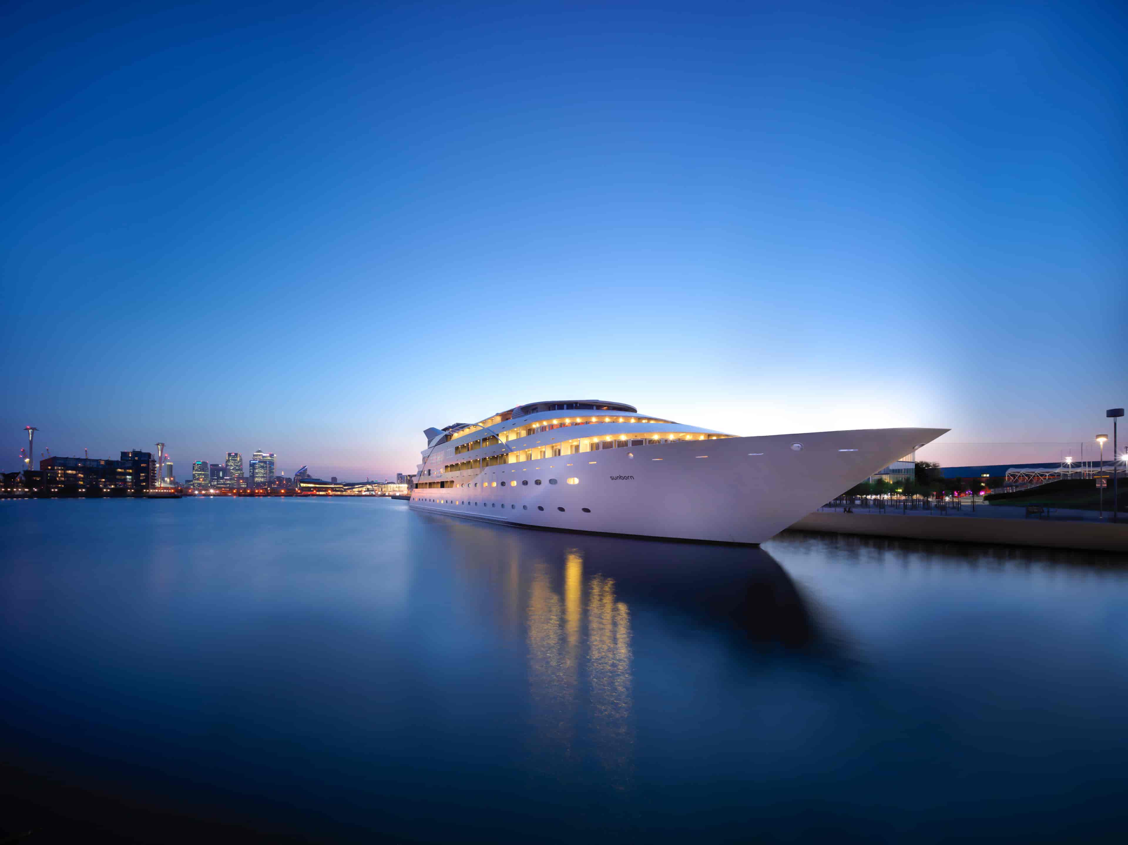 Sunborn London Yacht Hotel - image