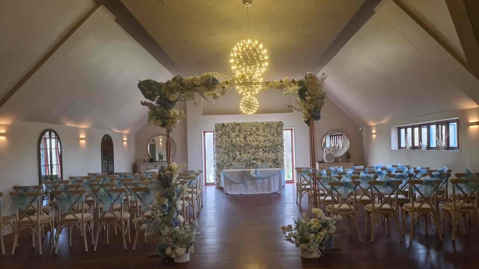 Hampton Court Palace Golf Club - image