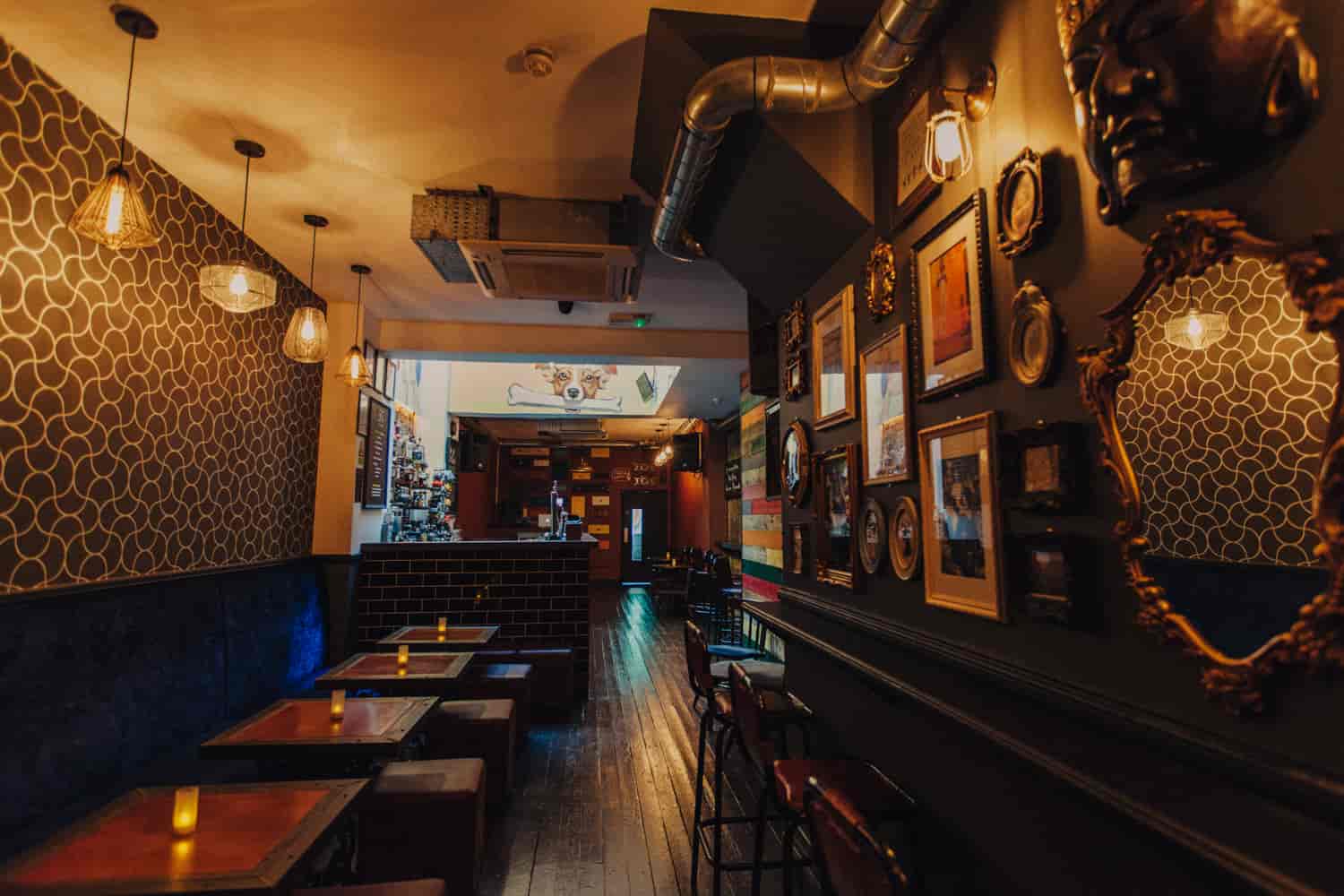 Apples and Pears Bar - image