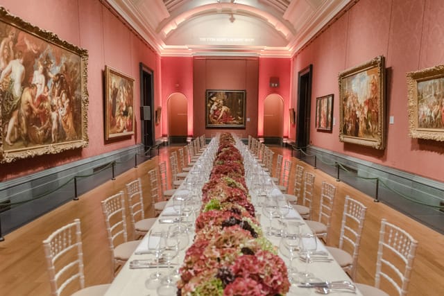 Yves Saint Laurent Room - image