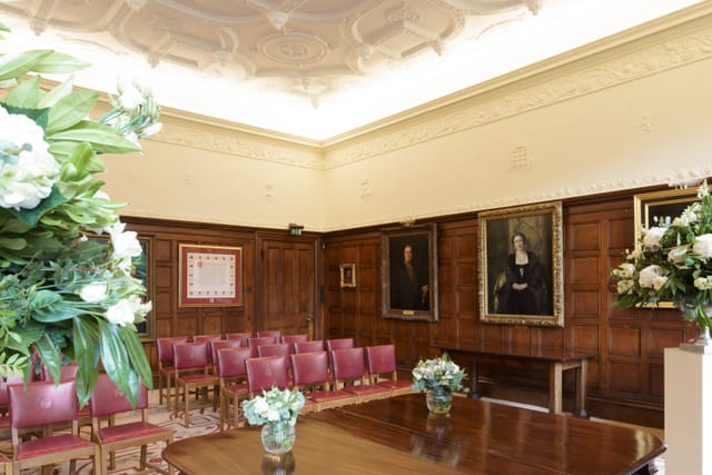 Queen's Room - image