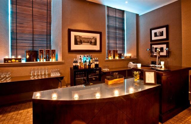 Chateau Lounge - image