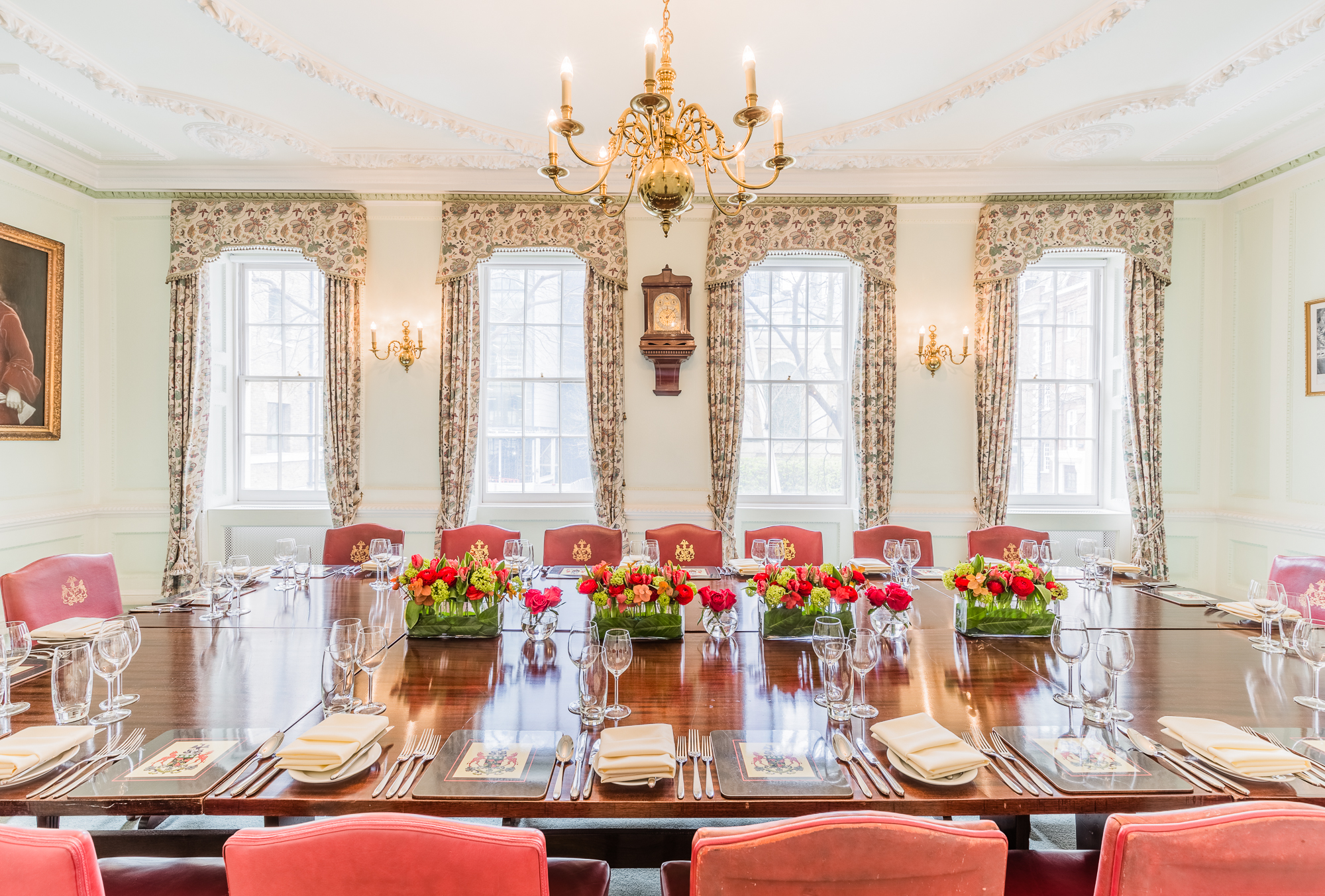 Elegant meeting room at Coopers' Hall, ideal for intimate gatherings and executive meetings. - Banner