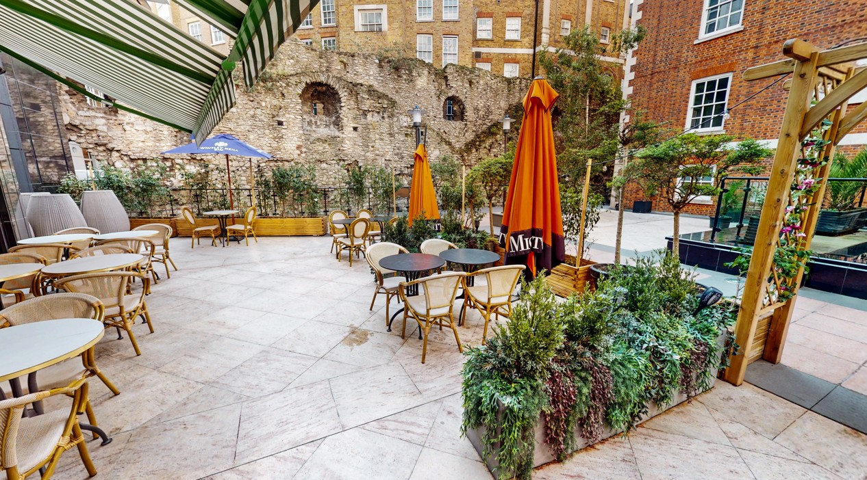 Leonardo Royal Hotel London City - image 1