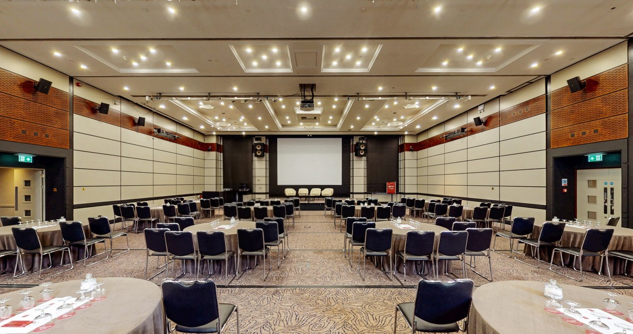 London hotel conference U-shape setup