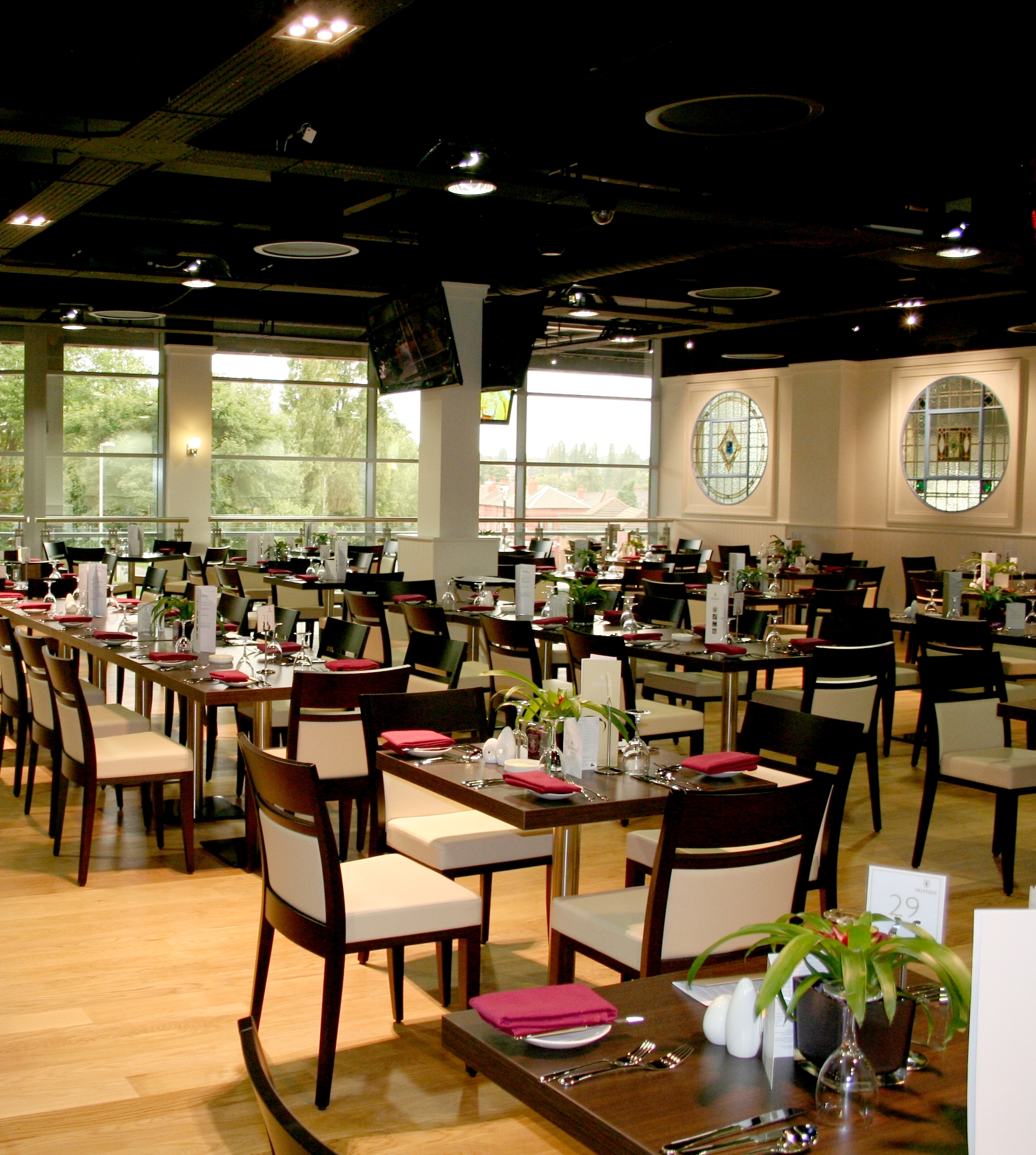 Elegant dining space at Villa Park, ideal for corporate events and weddings.