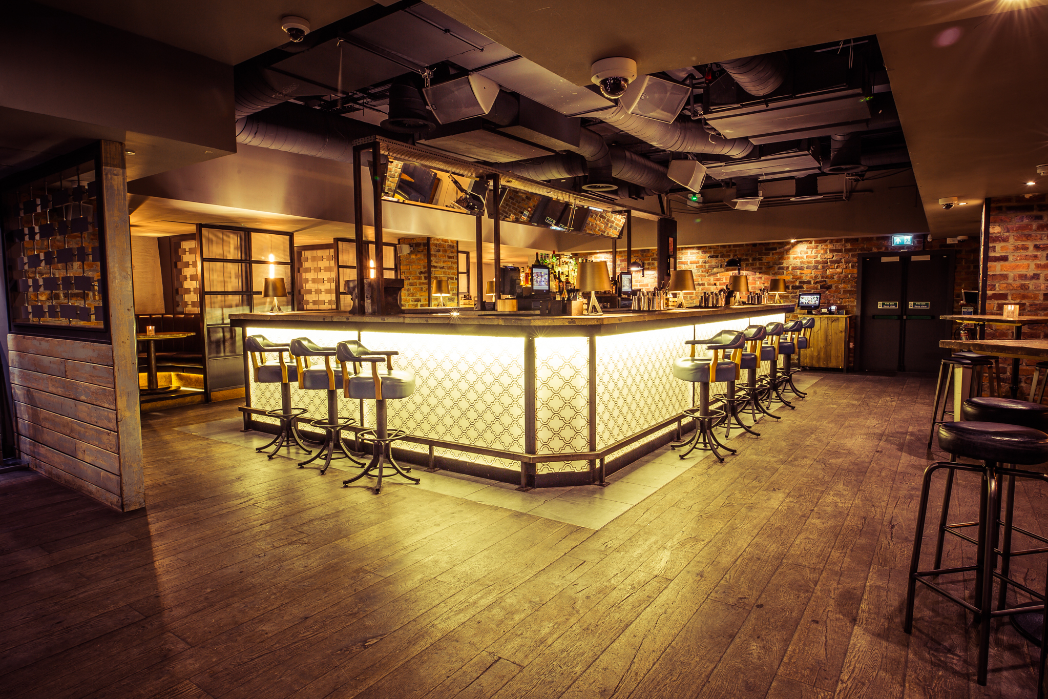 Stylish Cocktail Lounge bar with chic seating for gatherings and networking events.