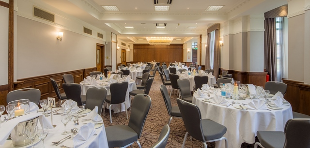 Worcester Suite banquet hall at Hilton Puckrup Hall, elegant wedding and corporate event setup.