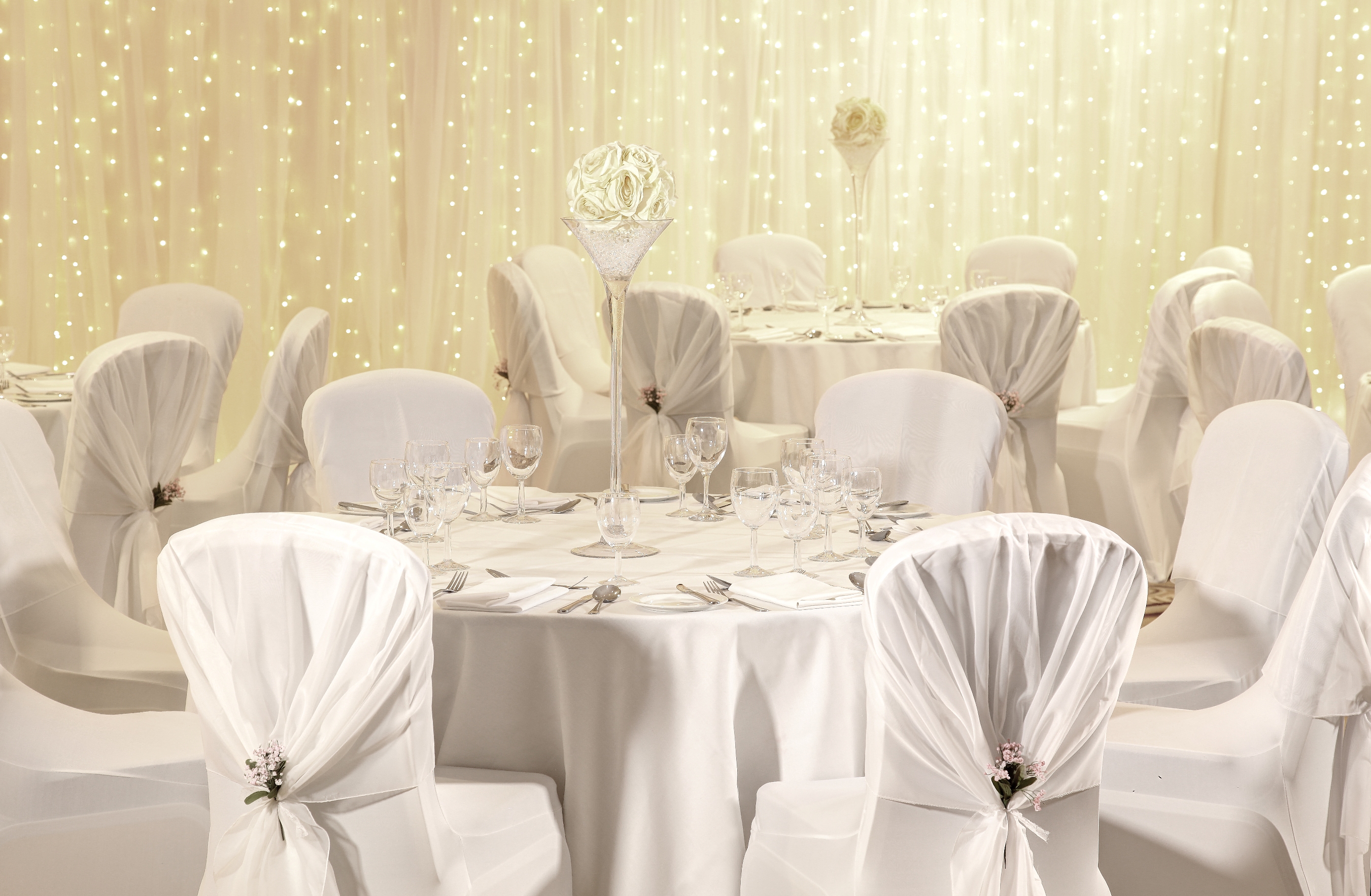 Elegant banquet space in Palmerston Suite, Grosvenor Hotel, ideal for weddings and upscale events.