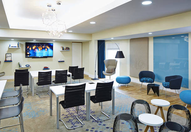 Modern meeting space in London Marriott Kensington, perfect for workshops and collaboration.