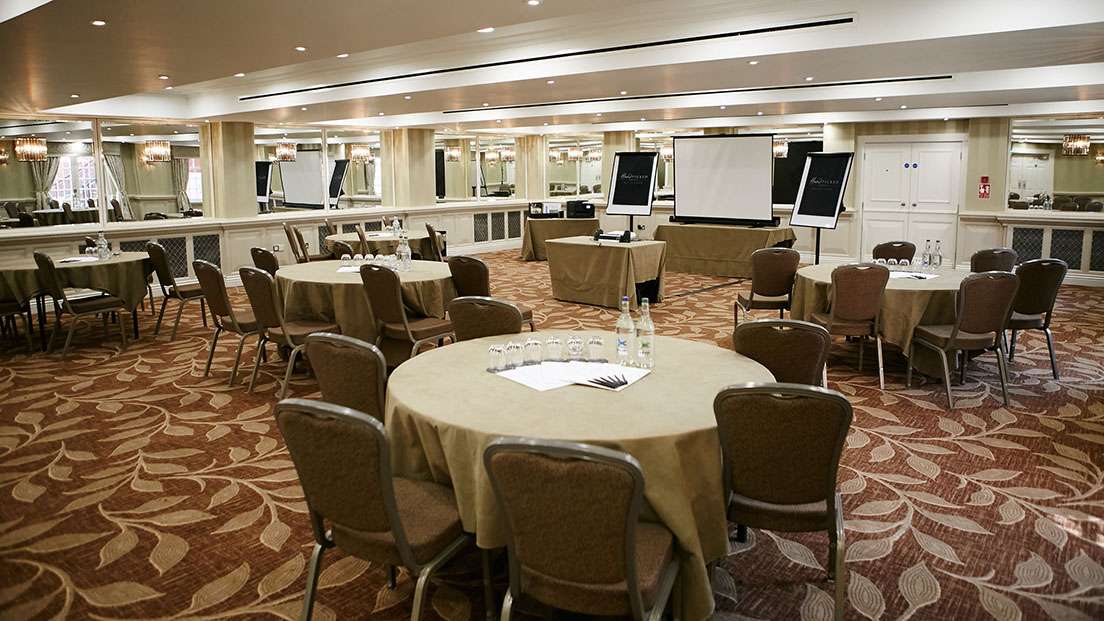 Terrace Suite at Brandshatch Place: versatile meeting space for workshops and presentations.