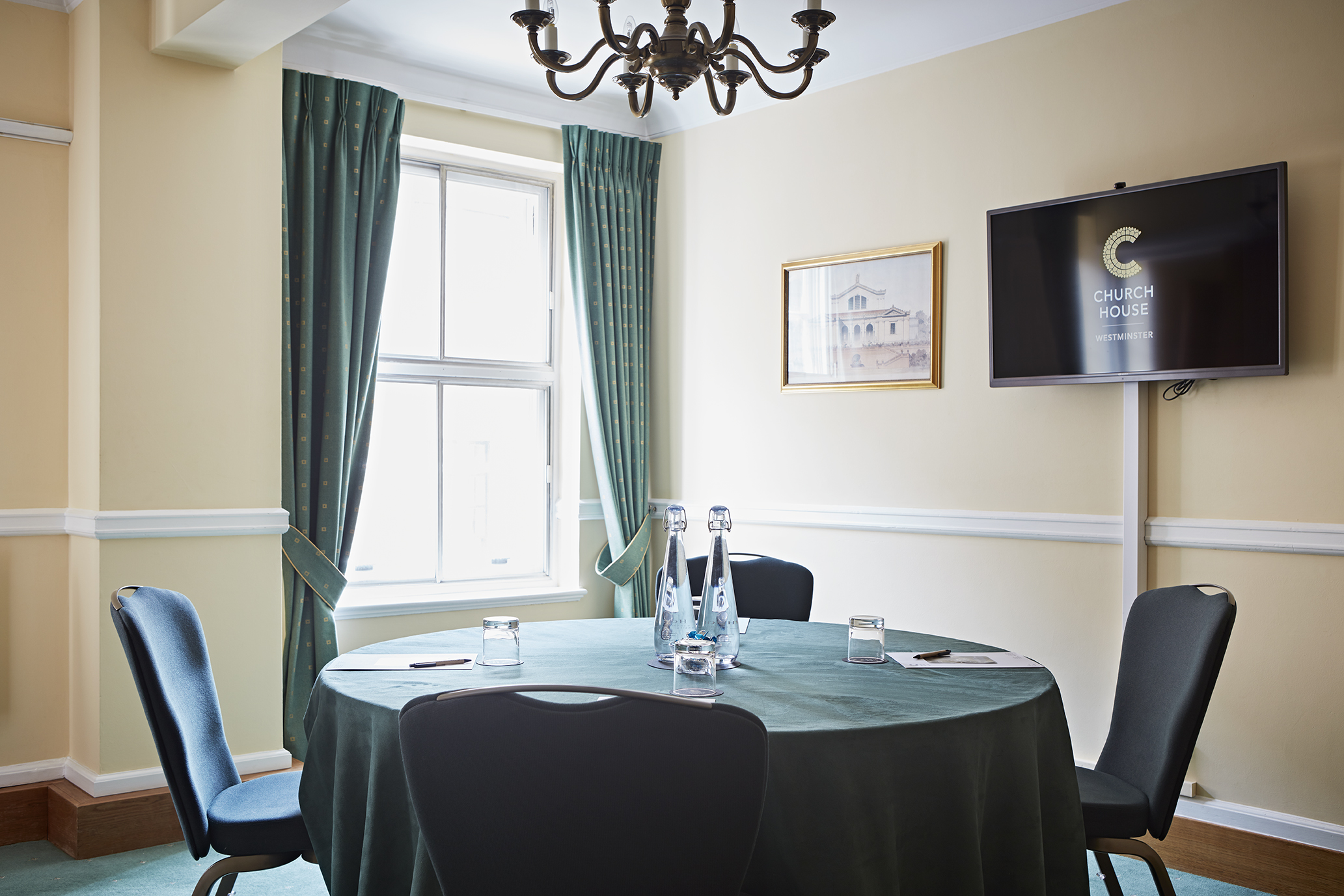 College Room in Church House Westminster with round table for corporate meetings and events.
