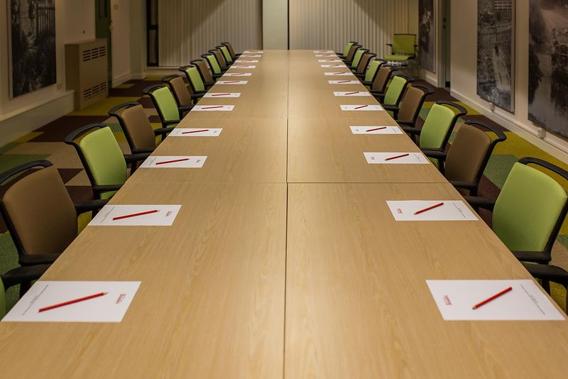 Hartford and Bellamy Boardrooms in Beaulieu, modern meeting space for professional gatherings.