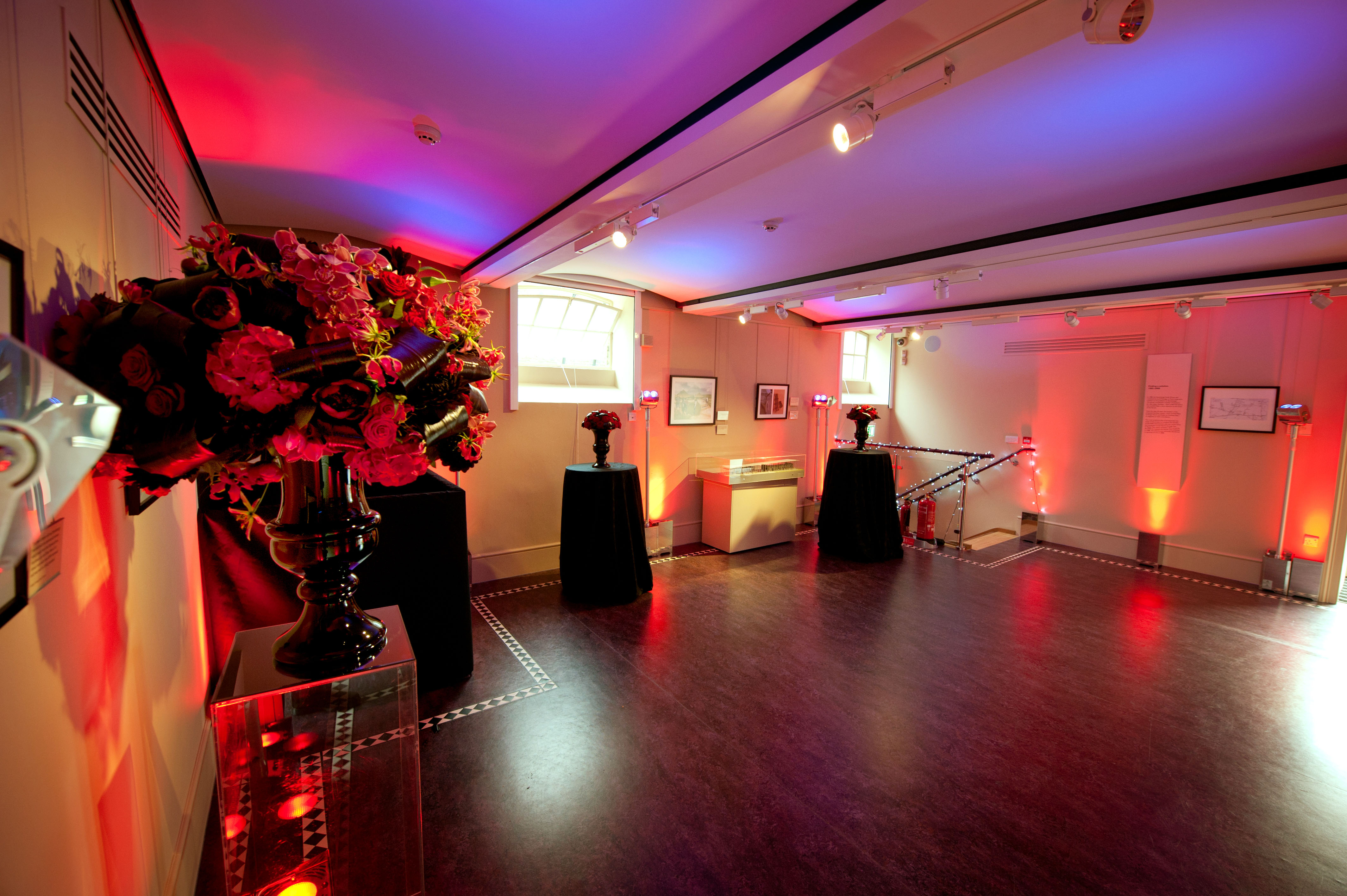 Elegant event space in Quadriga Gallery, Wellington Arch, perfect for networking and gatherings. - Banner