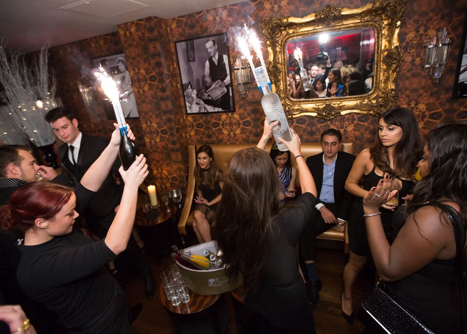 Bond Street - Banner