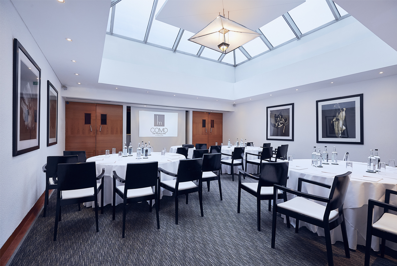 White Room at COMO Metropolitan London, modern meeting space with natural light for workshops.