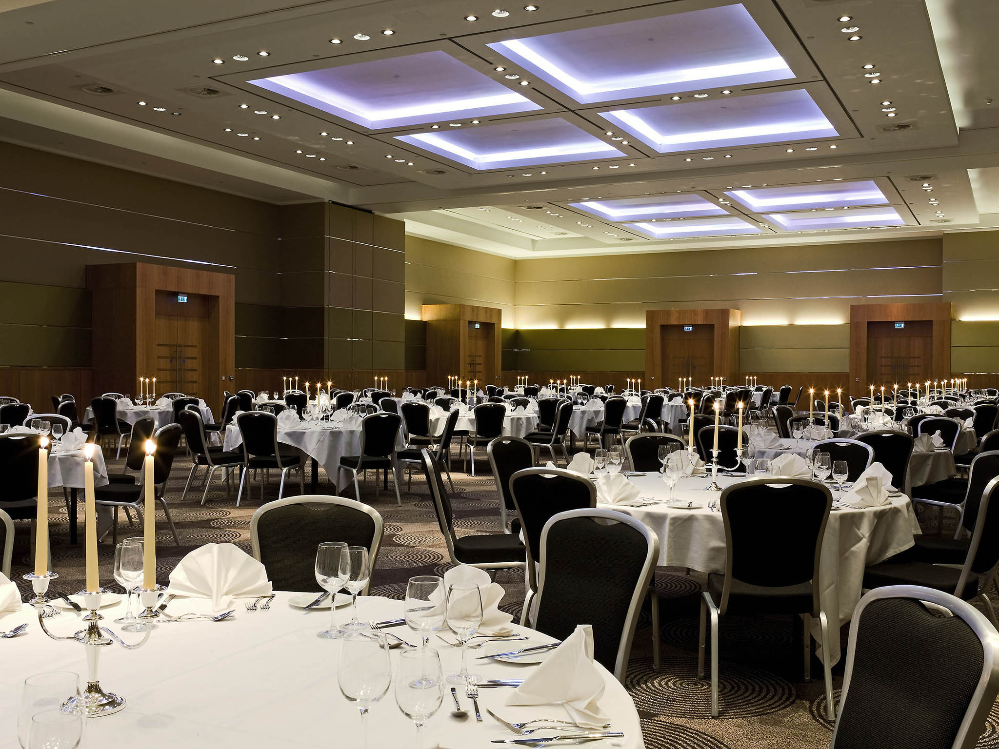 Elegant banquet setup in Arora Ballroom, Sofitel London Heathrow for corporate events. - Banner
