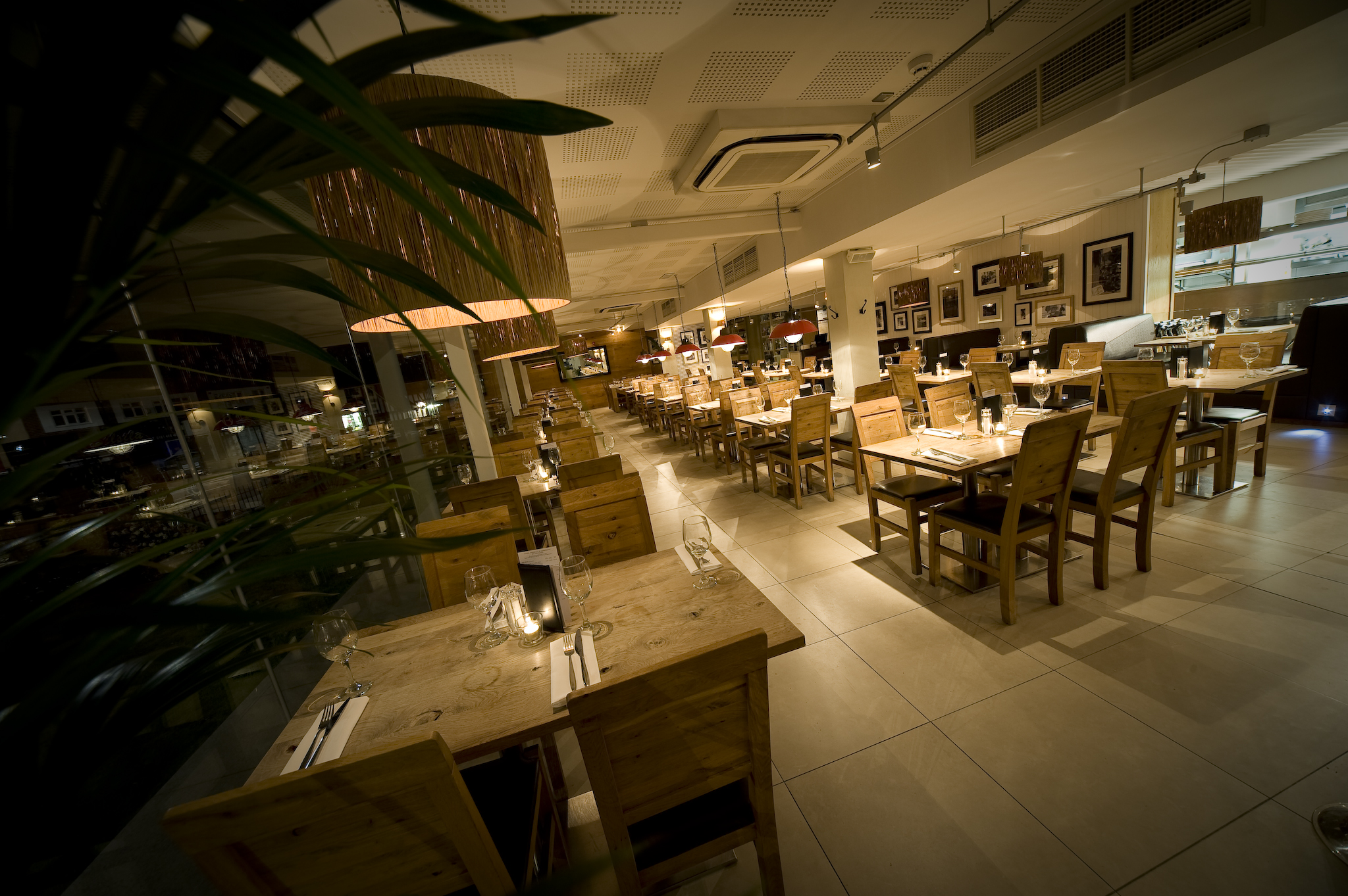 Spacious Gusto Italian restaurant in Cheadle Hulme, perfect for events and meetings.