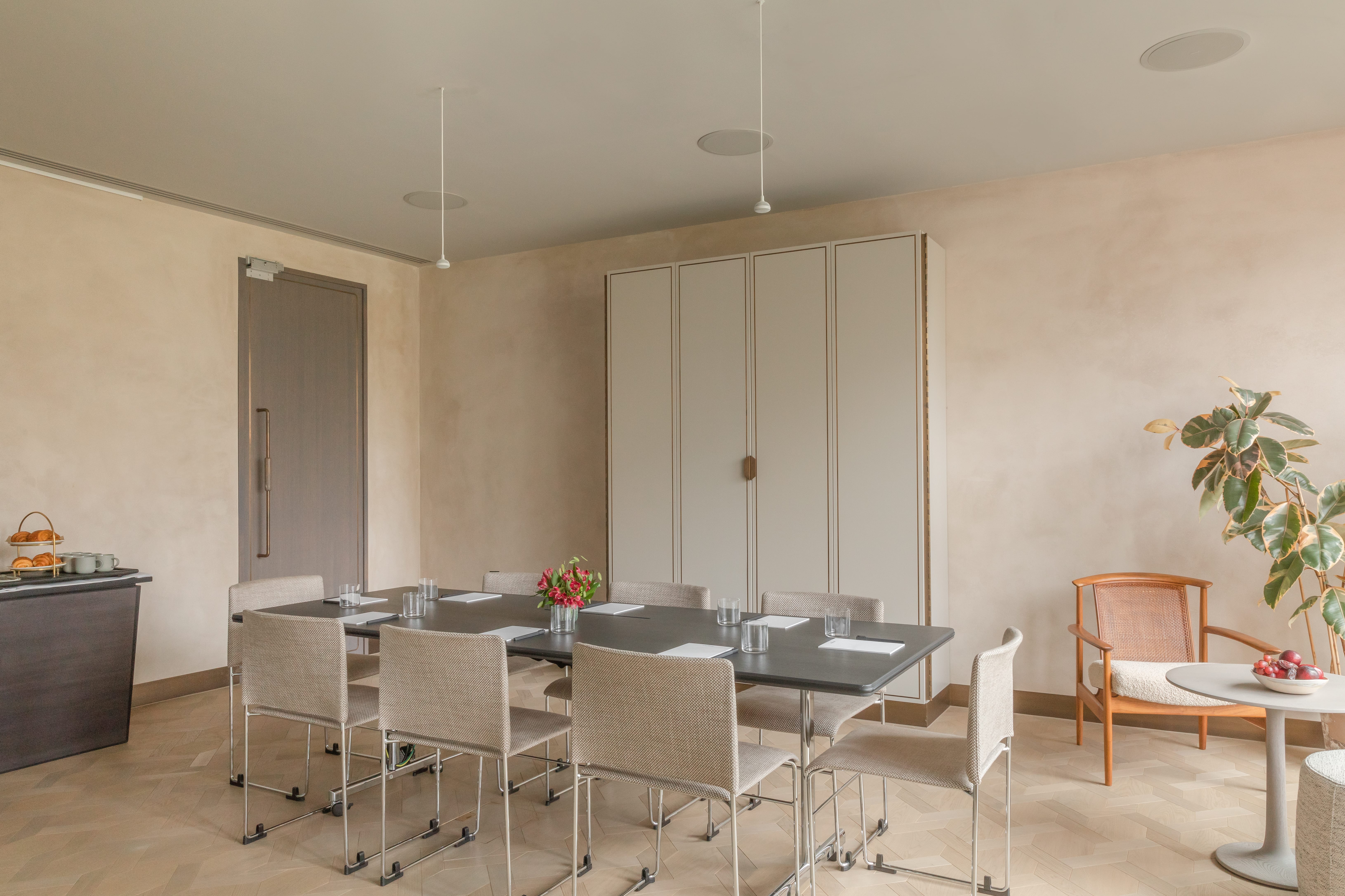 The Stratford at Manhattan Loft Gardens - image 1