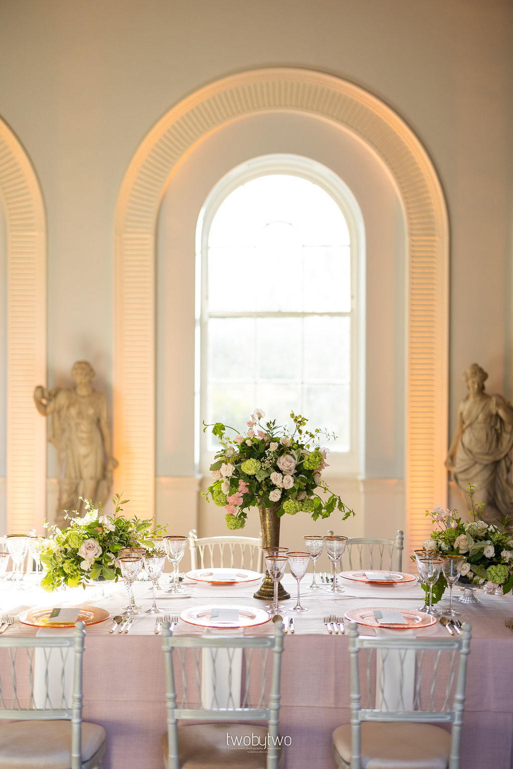 Elegant Georgian Eating Room at Pitzhanger Manor, ideal for upscale weddings and events.