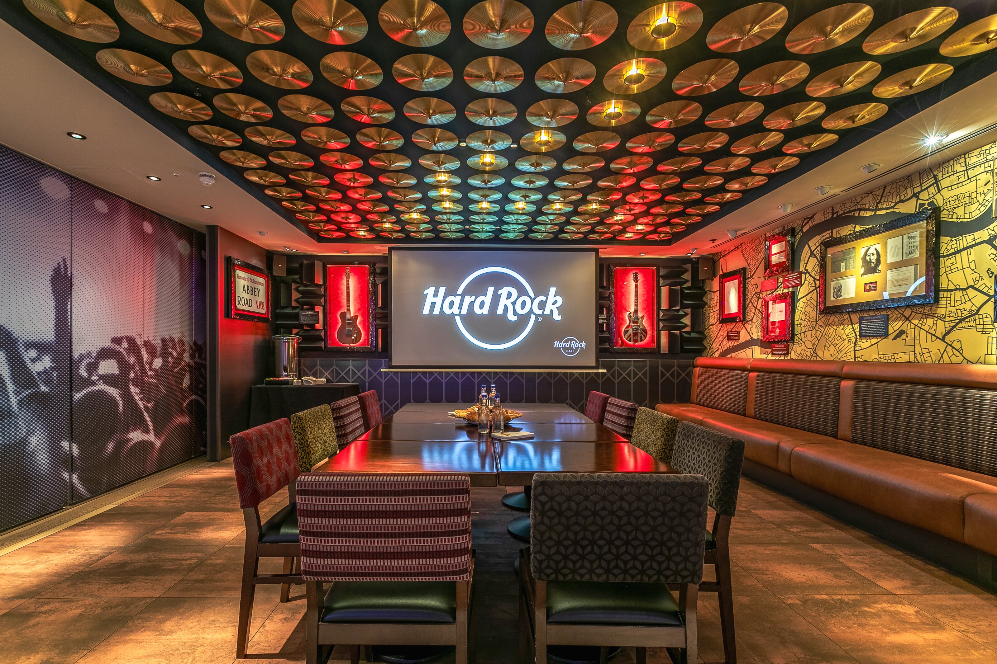 Hard Rock Cafe Piccadilly Circus - image 1