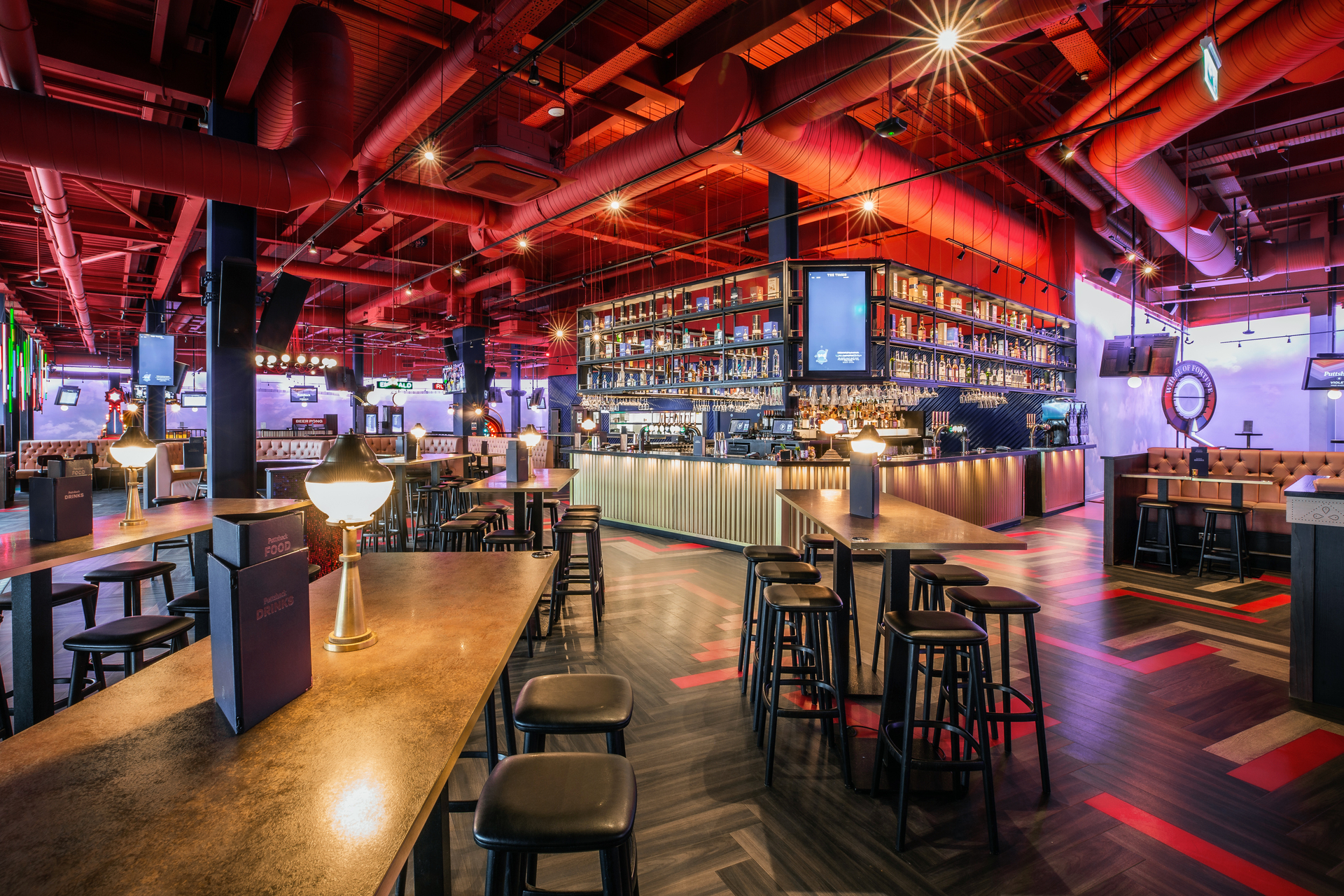 Puttshack Lakeside - image 1