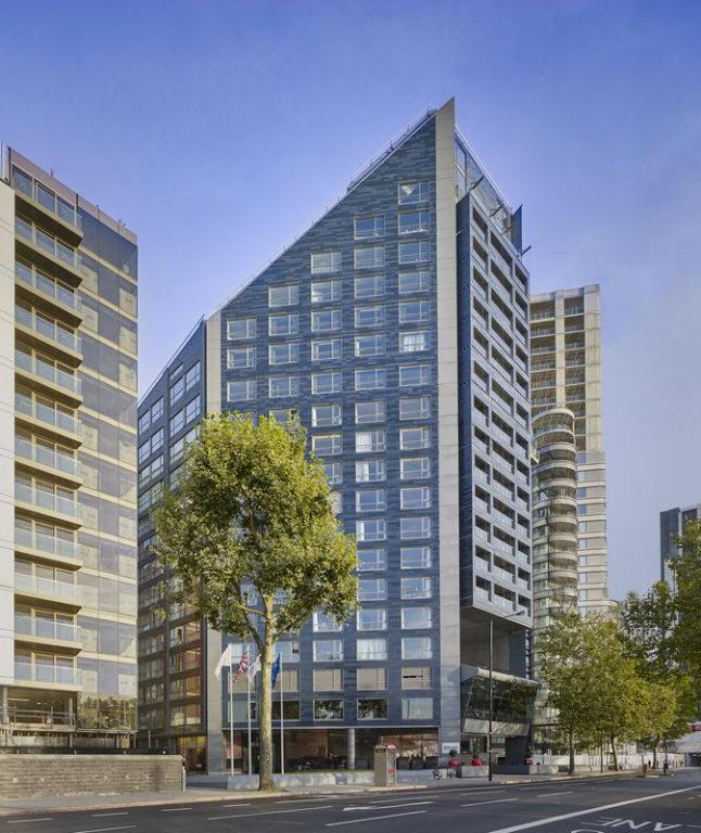 Modern ballroom venue with large windows for corporate events in Park Plaza London. - Banner