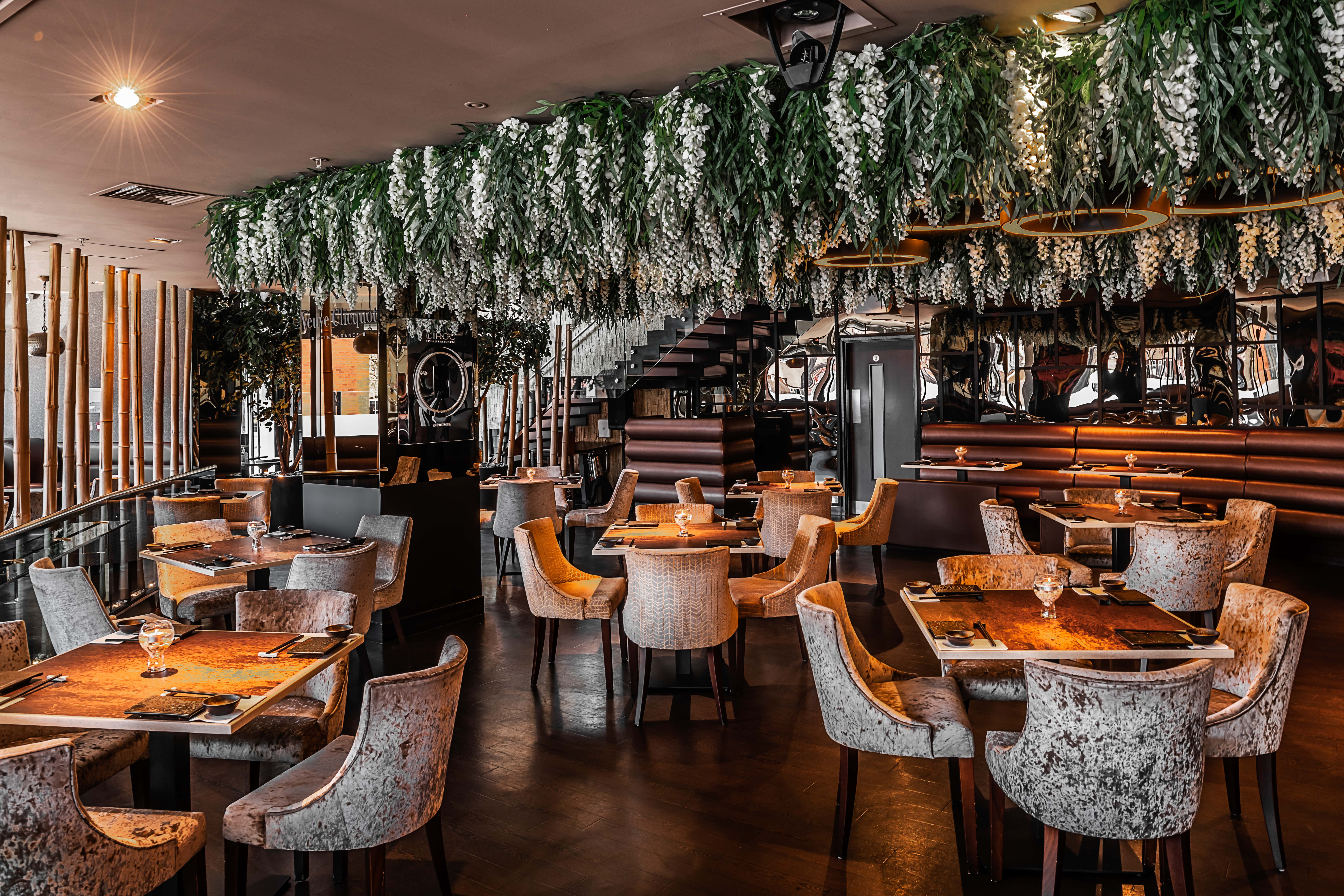 Stylish restaurant lounge with elegant decor, ideal for events and gatherings.