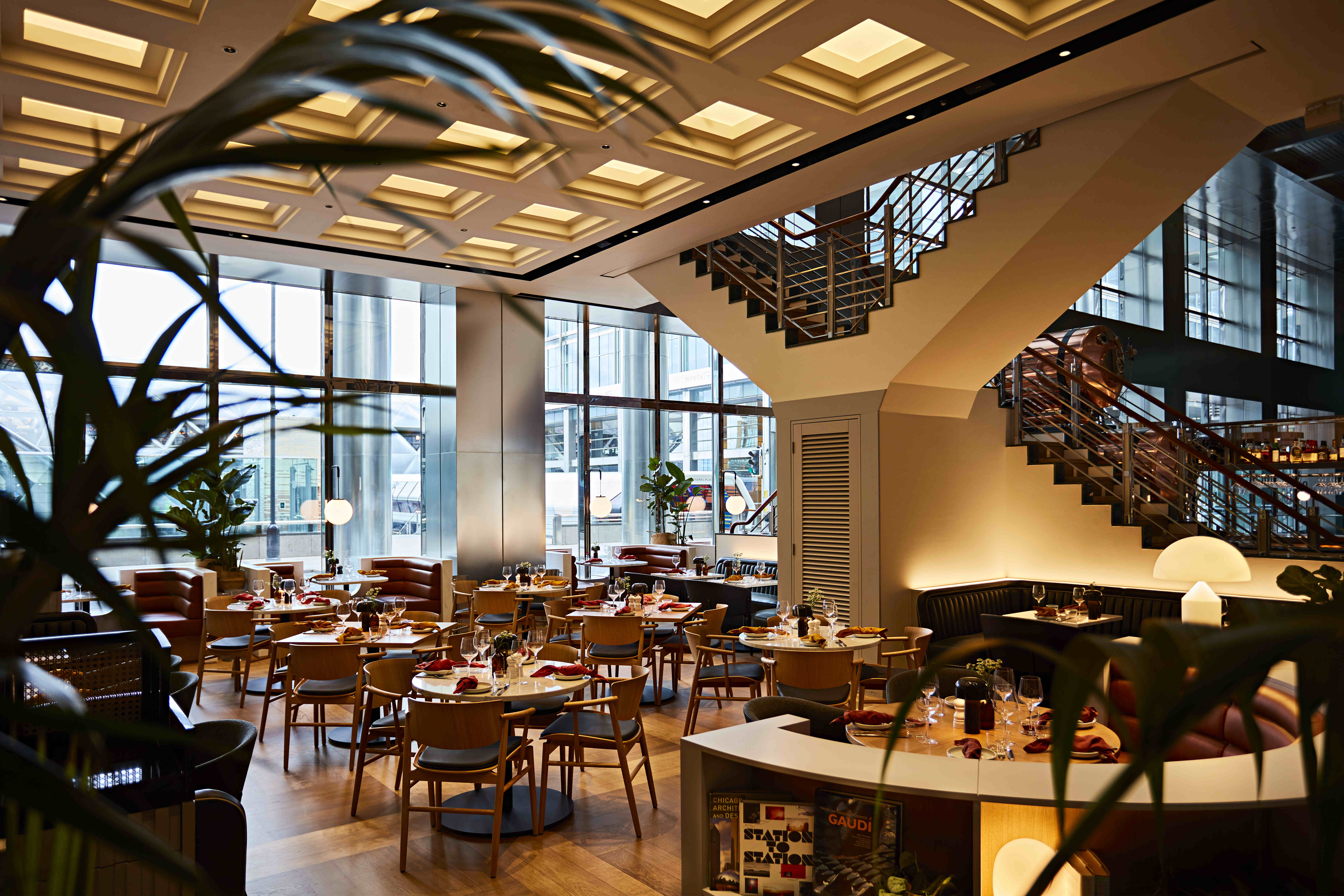 Modern restaurant Shutters in Canary Wharf, ideal for meetings and events with stylish decor. - Banner