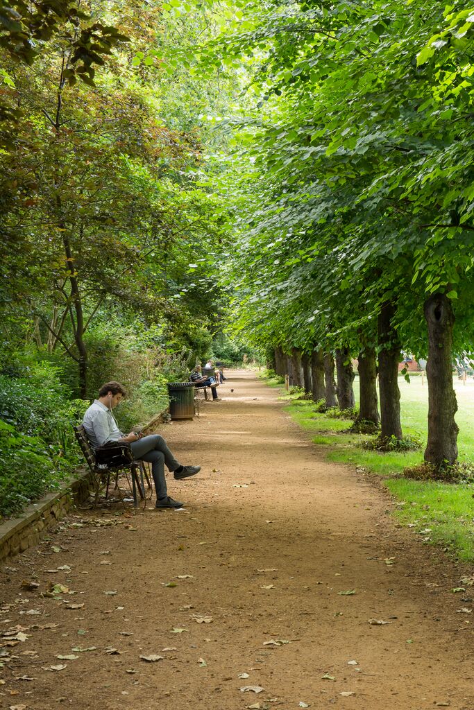 Gordon Square park at University of London, ideal for outdoor meetings and networking events.