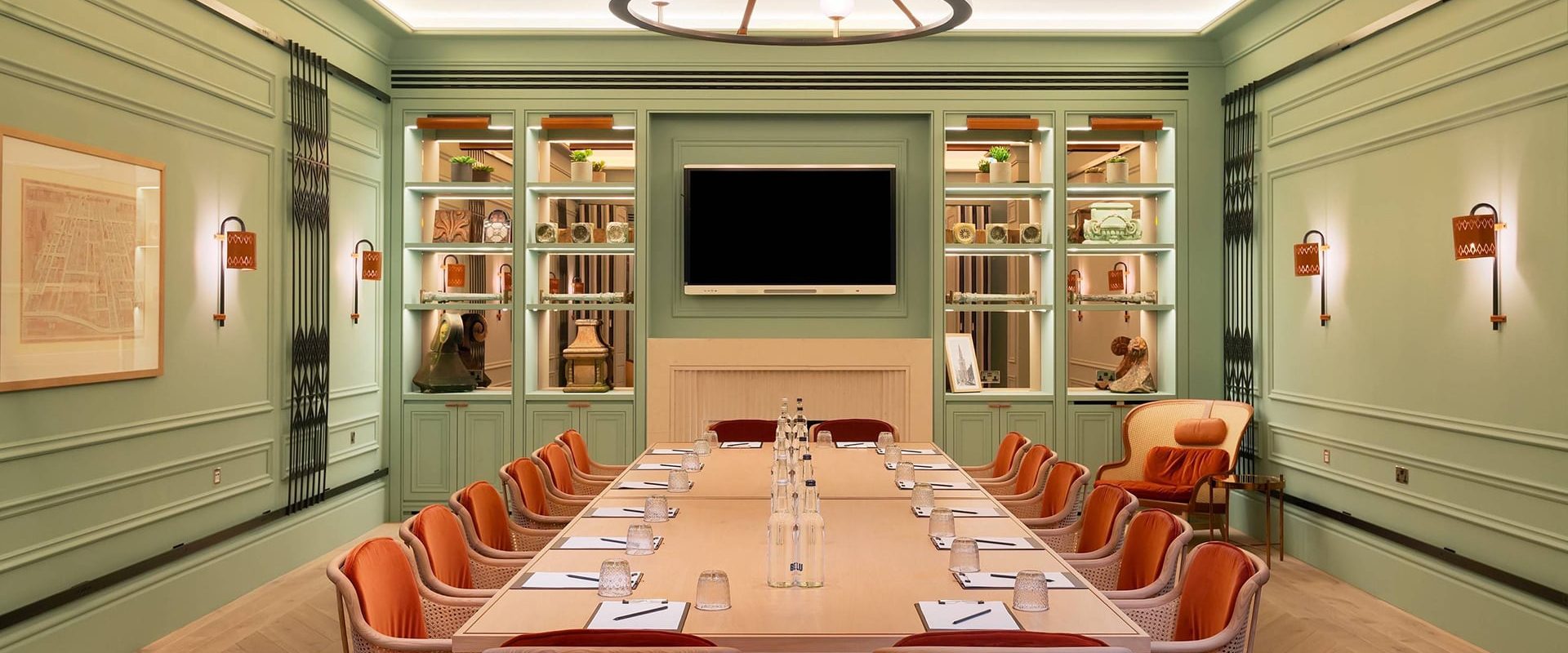 Mortise Suite meeting room in Hart Shoreditch Hotel, ideal for presentations and strategy sessions.
