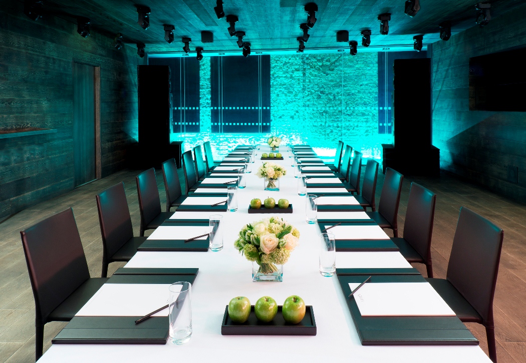 Modern meeting space at The London EDITION, ideal for corporate workshops and discussions. - Banner