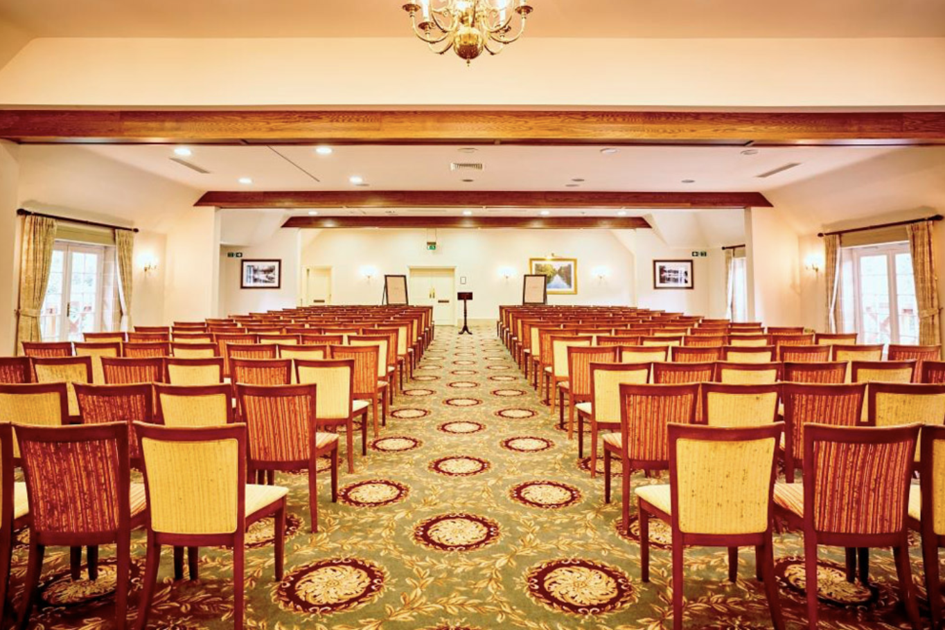 Ravensbourne Suite at Luton Hoo: elegant meeting room for conferences and presentations.