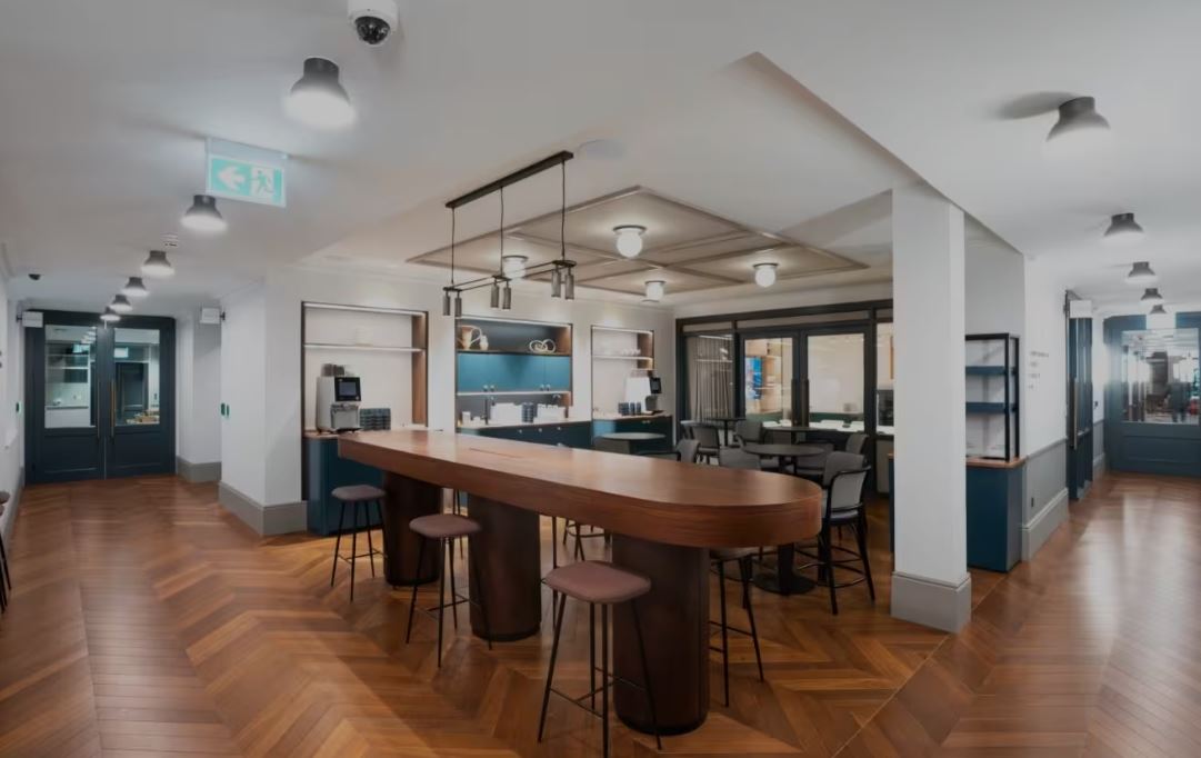 Modern reception area in Salisbury House, ideal for meetings and events with sleek design.