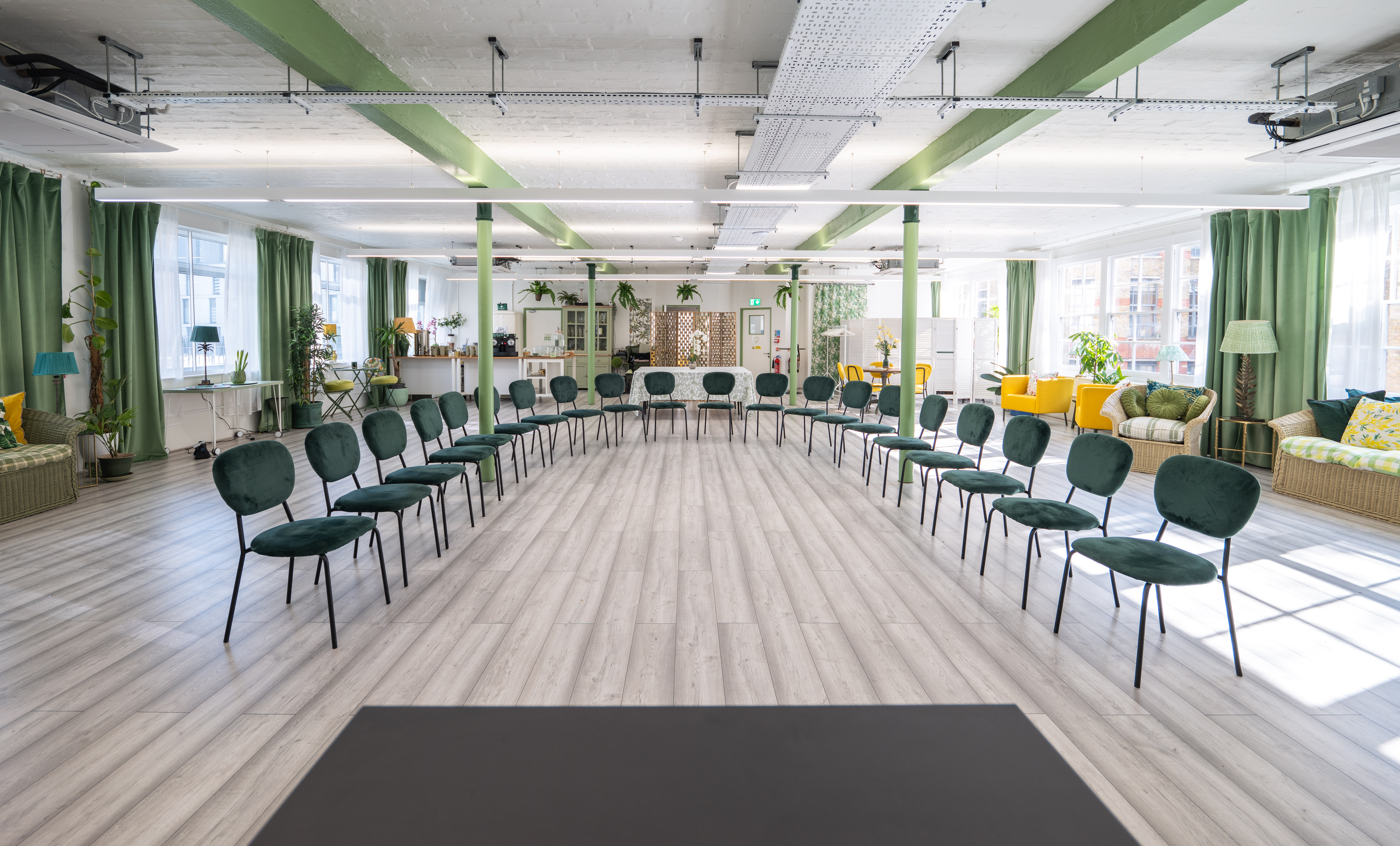 Lumiere Underwood workshop space, horseshoe seating, natural light, team building event