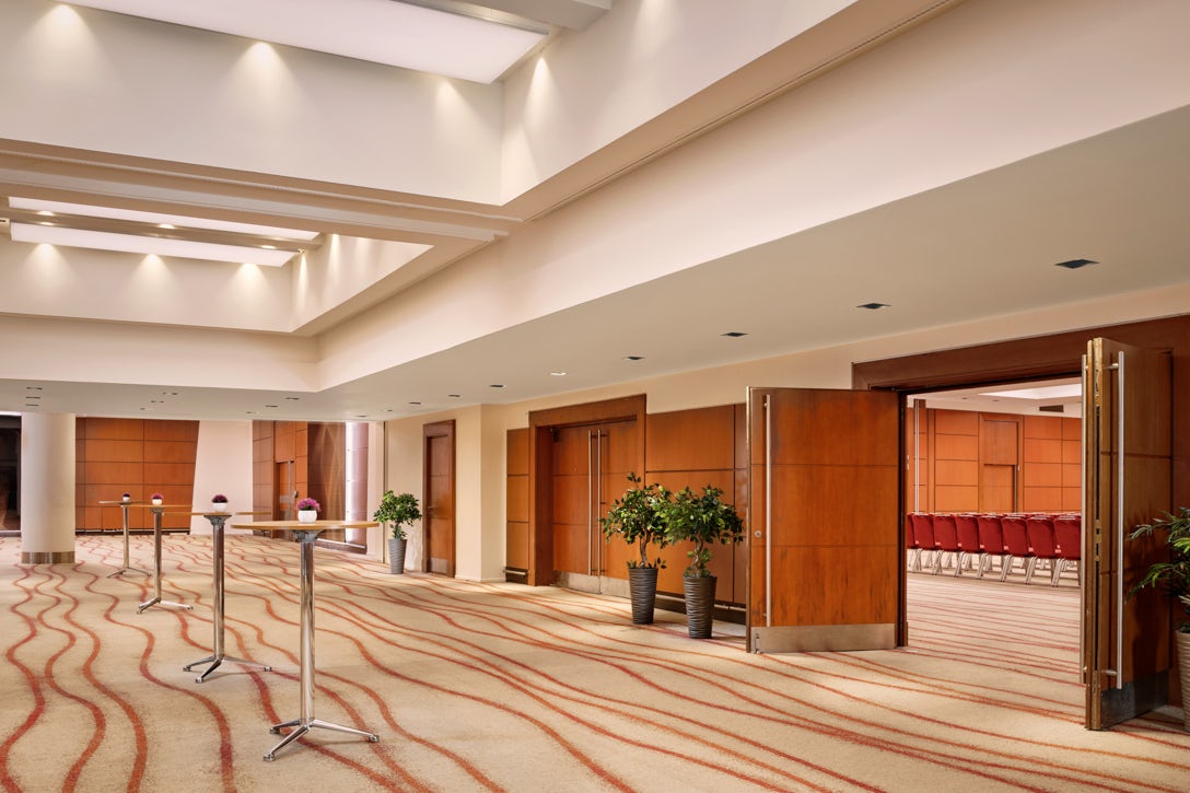 Spacious conference centre in Park Plaza Victoria London, ideal for meetings and networking. - Banner