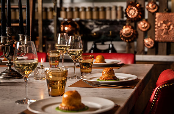 Elegant dining table in The Pie Room, Rosewood London for high-end events. - Banner