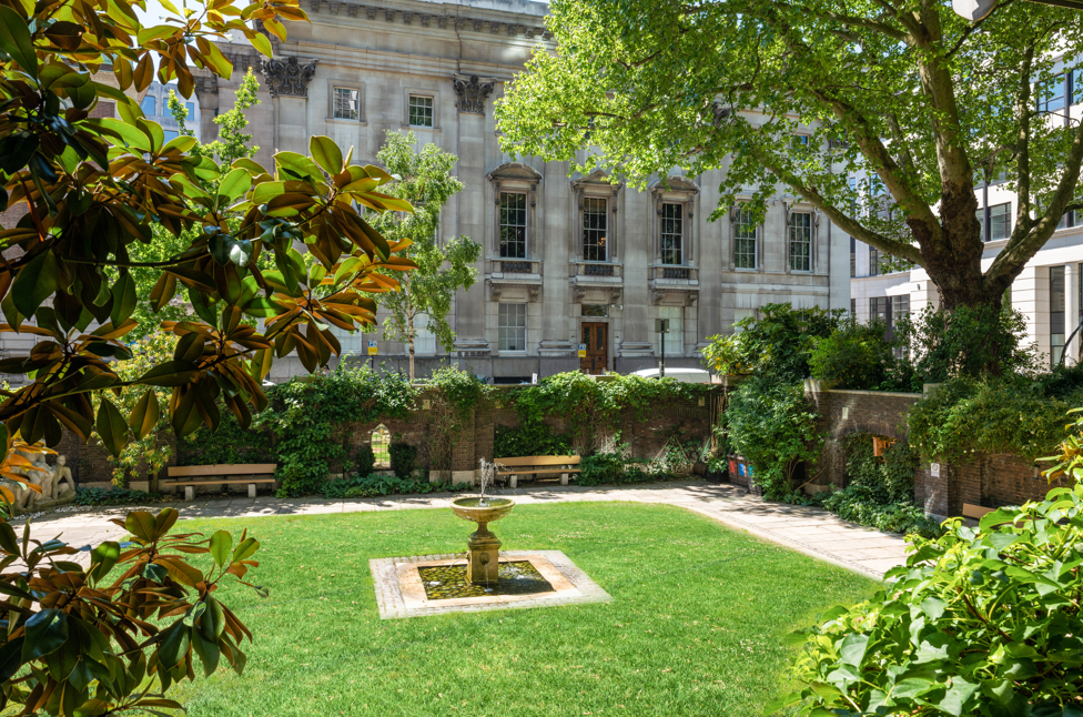 Goldsmiths Garden: Fountain, courtyard, intimate events, garden venue