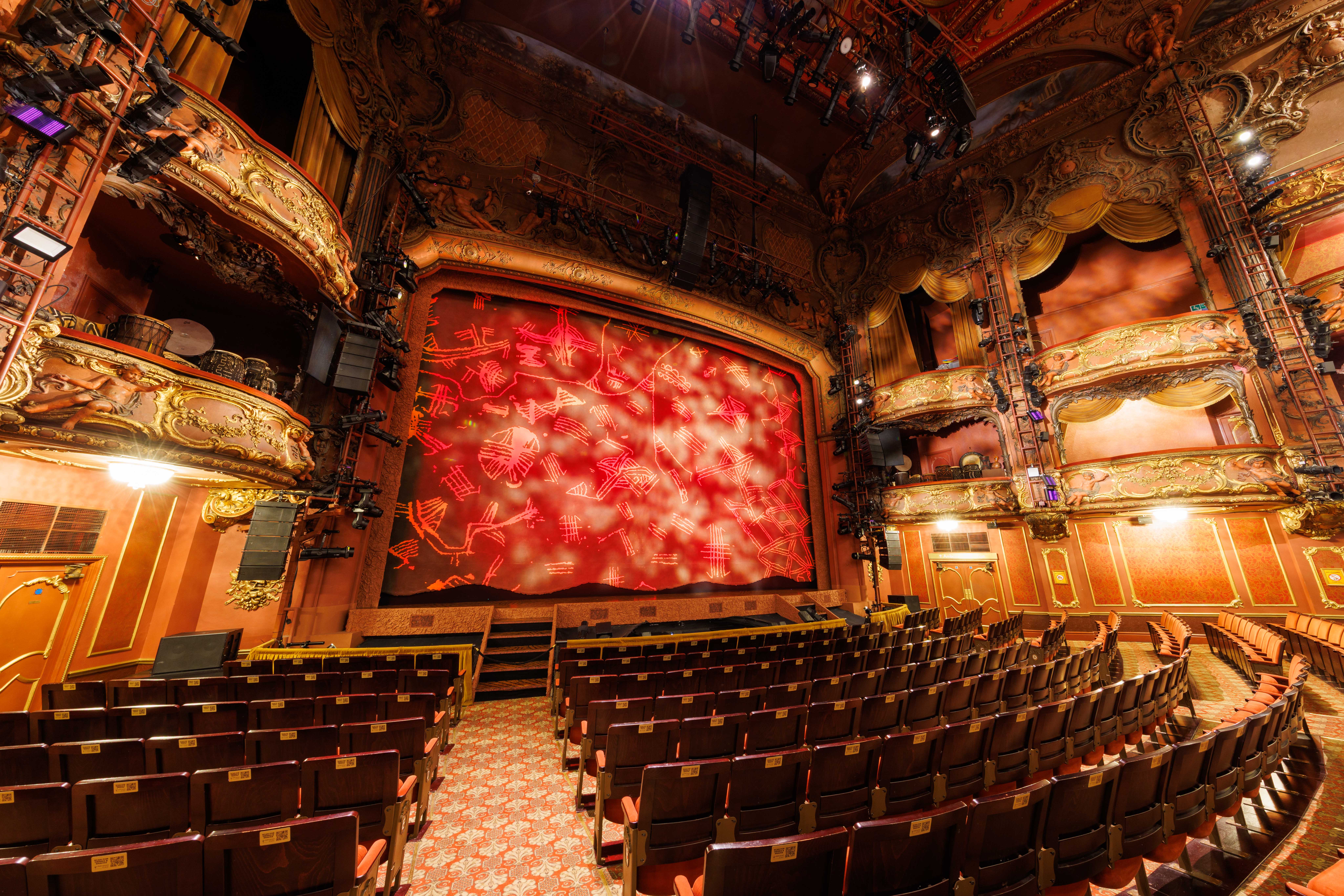 Lyceum Theatre auditorium featuring a classic proscenium stage for keynote and awards events.