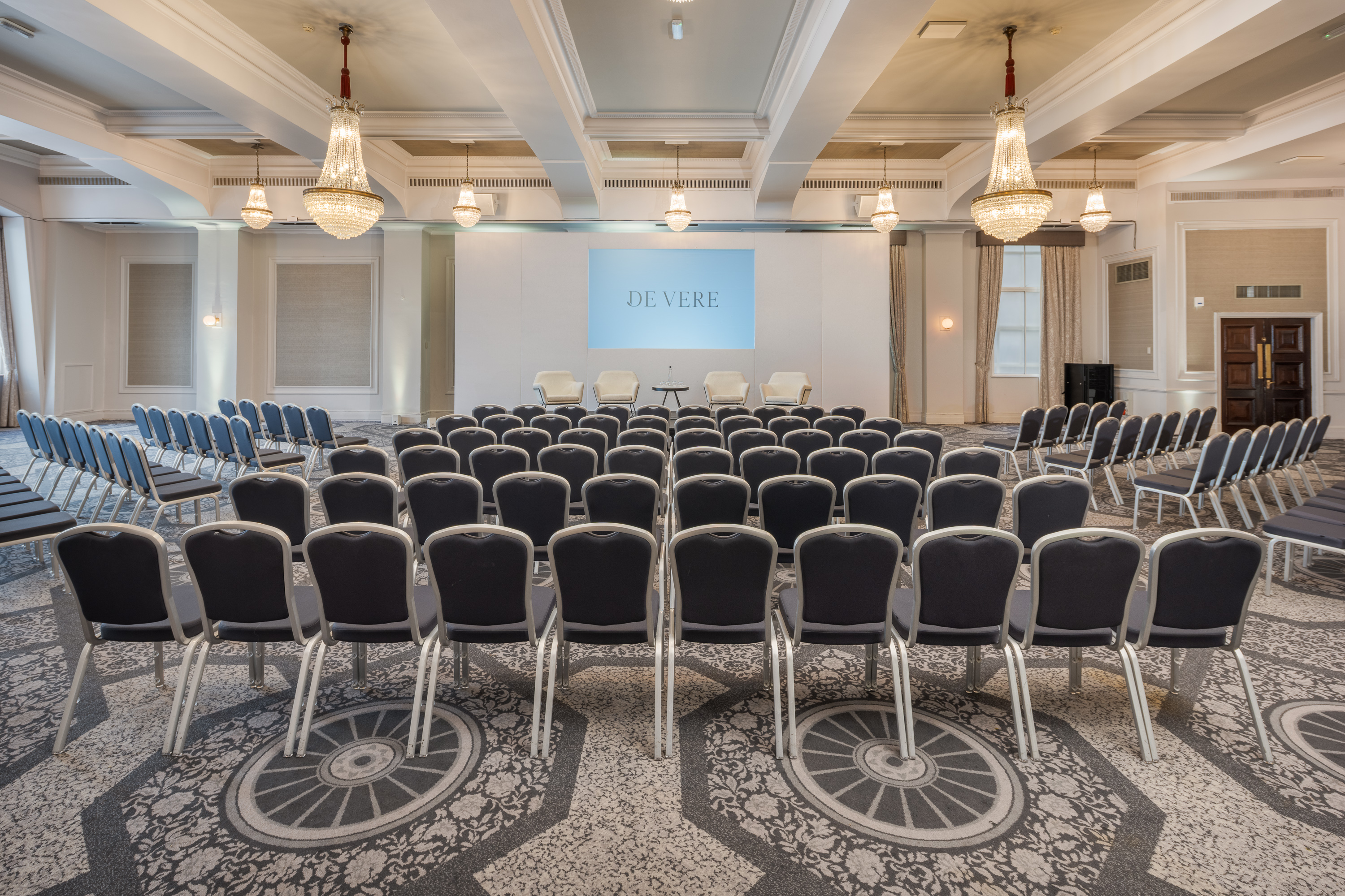Edinburgh & Drawing Room theatre-style plenary space for corporate events and panel discussions.